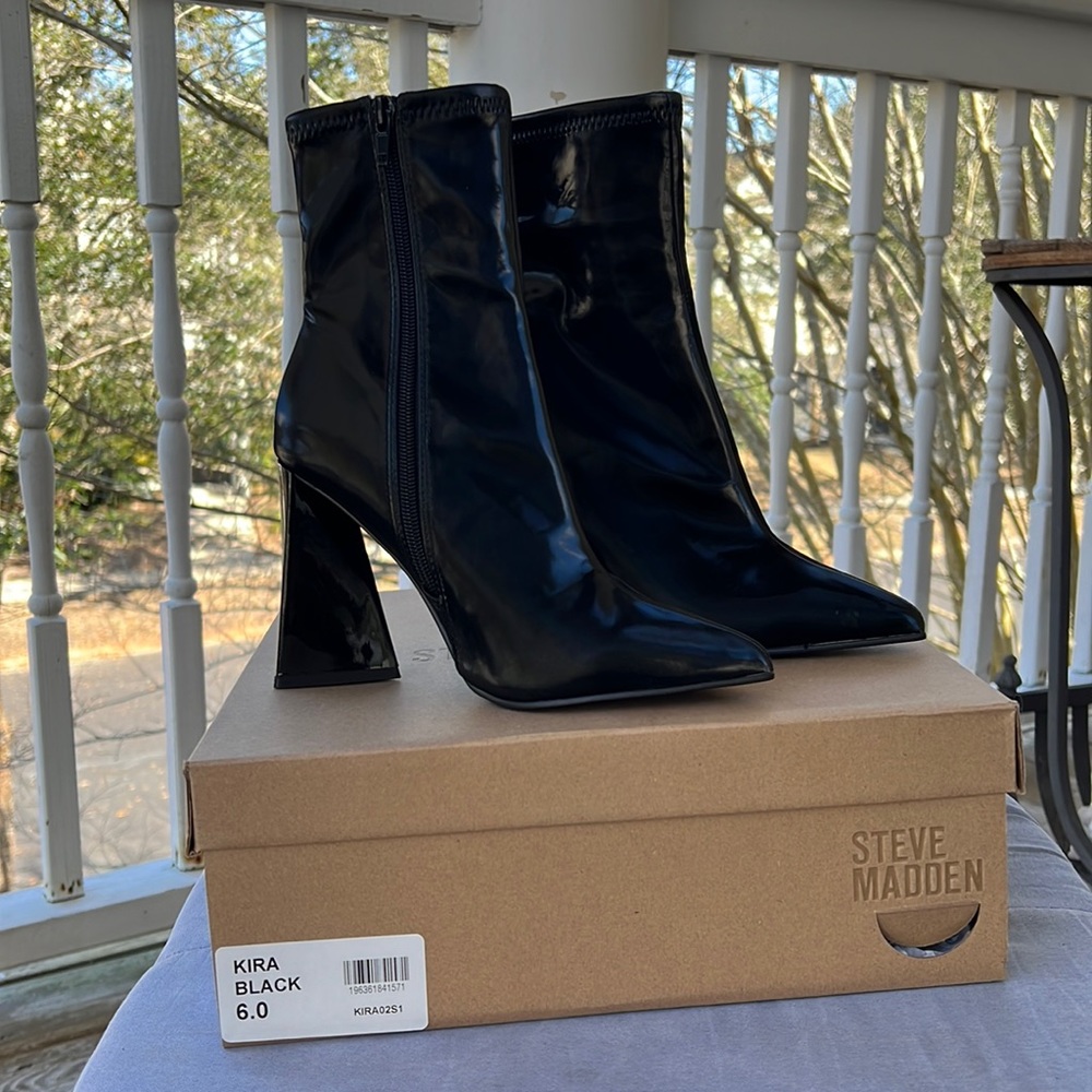 Steve Madden Kira booties